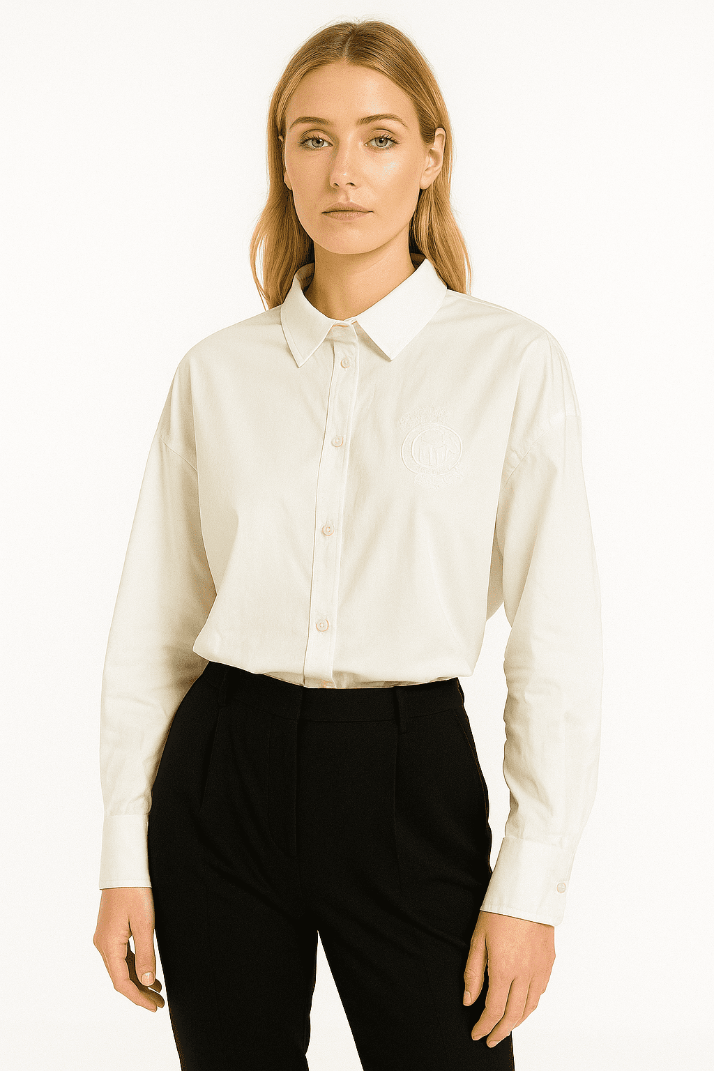 GUESS – Damska Koszula Oversize z Haftowanym Logo S — wizualizacja AI