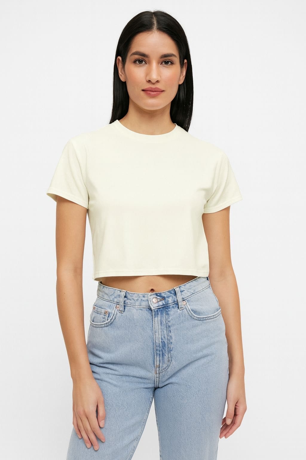 LETSWEAR – Biały crop top basic XL — wizualizacja AI